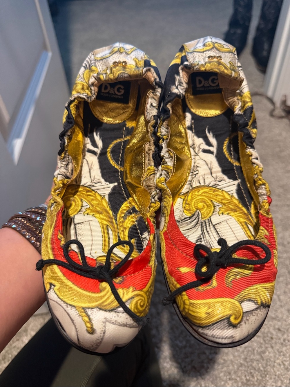 D&G Dolce&Gabbana Baroque Print Ballet Flats in Gold, Red & Black 36 NEW